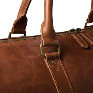 Sac de voyage en cuir d'inspiration vintage avec plusieurs compartiments pour l'organisation Sac de voyage en cuir de luxe pour hommes et femmes - Product Image 4