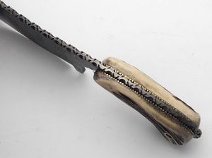 Abordable couperet de chef lame en acier damas faite à la main avec corne et manche damas couteau couperet pour cuisine légumes et viande. - Product Image 4