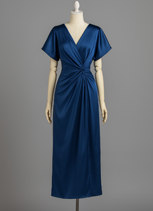 Elegante Vestido Largo de Satén Azul con Cuello en V y Manga Corta, Diseño Drapeado con Lazo, Cómodo para Usar en Todas las Temporadas - Product Image 5
