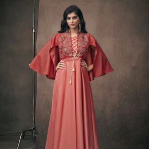 Navya Vol 10 Vardan Venta al por mayor Estilo de fiesta formal de las mujeres Seda Kurtis Ropa india y pakistaní Estilo Azul marino Color EN LA India - Product Image 3