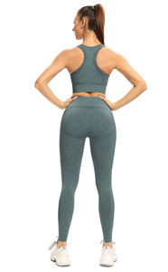 Nuovo set da yoga a 2 pezzi da donna, abbigliamento yoga elasticizzato, ecologico, con logo personalizzato stampato all'ingrosso. - Product Image 5