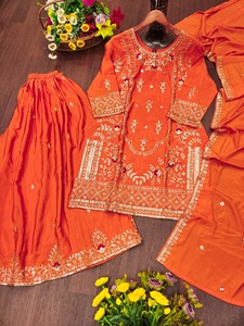 Vestido Bordado con Patrón Sólido, Bordado Secuencial (Aprobado por Liva), Kurti hasta la Rodilla, Lavable, Venta al por Mayor para Exportación - Product Image 2