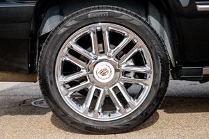 Offre Spéciale : Cadillac Escalade Hybride Platinum Edition 4x4 d'occasion - PRÊT À EXPÉDIER - Product Image 5