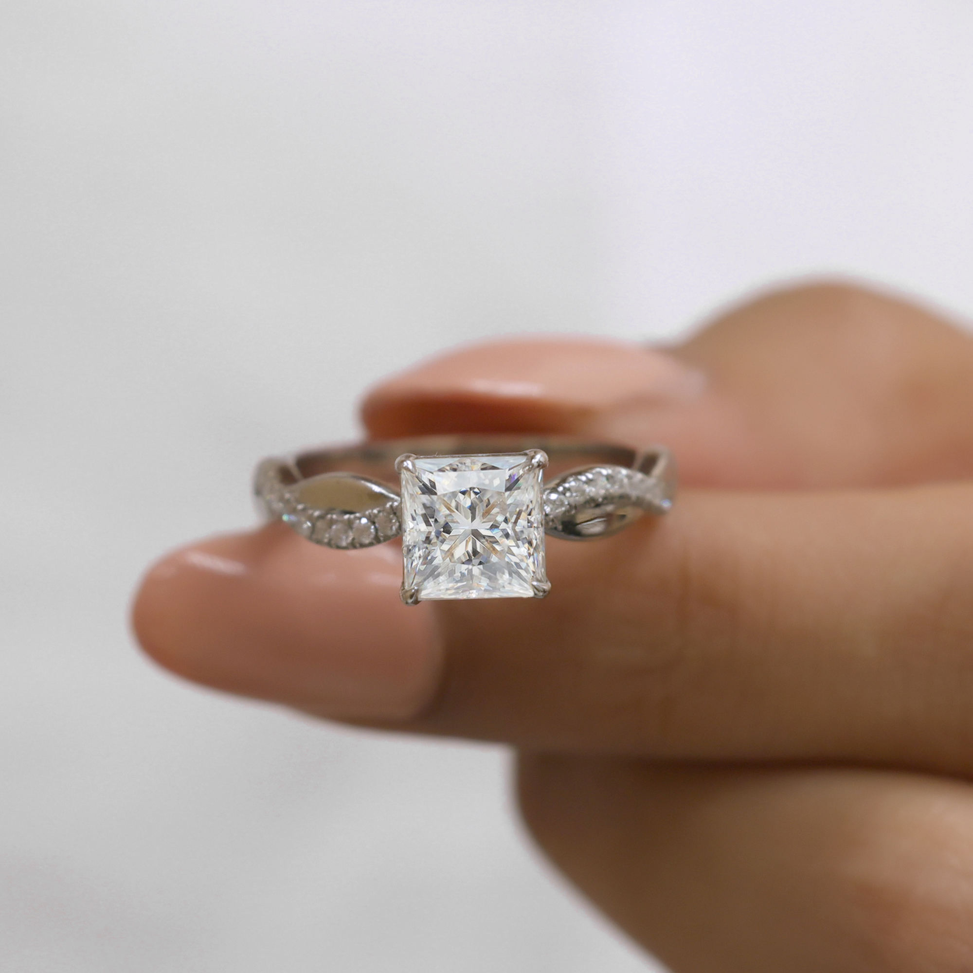 สีเหลืองทอง