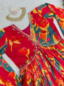 ชุดสูทดีไซน์เนอร์ที่สวยงามและดูเพ็ทต้าพร้อมงานพิมพ์ดิจิตอลและงานทำมือ - Product Image 3