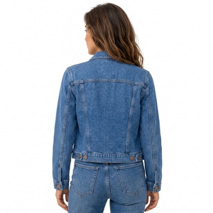 Veste en jean premium pour femme, vêtement décontracté, veste en jean pour femme avec tissu en denim de coton durable, coupe confortable, boutons classiques - Product Image 2