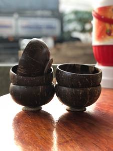 Bols en coquille de noix de coco écologiques faits à la main Vaisselle naturelle et durable du Vietnam Cadeaux en gros et en vrac - Product Image 4