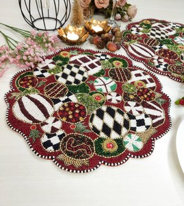 Juego de manteles individuales con cuentas hechas a mano de 3 formas redondas Decoración de mesa personalizada hecha a mano en la India - Product Image 5