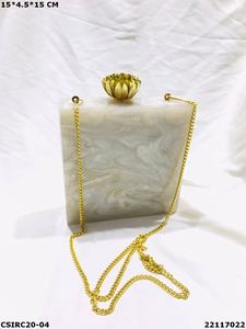 Nuevo Bolso de Mano y Bandolera de Diseño Artesanal para Novias y Damas de Honor de Craftstages International |   Bolso de Resina Hecho a Mano - Product Image 5