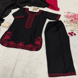 Conjunto Kurta Plazo VASTRA COTTAGE, Estilo Francés Puro, con Cuentas, Bordado a Mano y Dupatta de Georgette de Diseño en Contraste - Product Image 1
