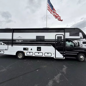 Nouveau 2026 E-a-s-t To W-e-s-t C-o-l-l-e-g-e A-v-e-n-u-e 2951O-K - Product Image 1