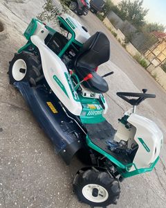 Tondeuse à gazon autoportée d'origine OREC RM 20HP 4x4 à démarrage électrique à usage intensif 1000mm Max Grass Box-Garden Farm Machinery à vendre - Product Image 2