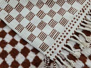 Tapis en laine Beni Ourain marron fait à la main tapis marocain à carreaux de conception personnalisée pour la maison décor de noël tapis de noël en laine marron - Product Image 6