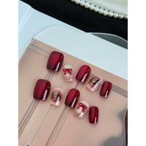 Ruby Ribbon - Uñas Postizas Elegantes con Diseños Decorativos para Mujeres y Hombres - Product Image 2