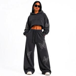 Conjunto de Ropa Deportiva de 3 Piezas para Mujer, Chaqueta Deportiva con Pedrería Personalizada, Pantalones de Yoga Ajustados y Pantalones de Campana - Product Image 1