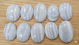 พลอยบลูเลซอาเกตทรงรีแบบคาโบชอง ขนาดคละกัน สำหรับทำเครื่องประดับ พลอยหลวม - Product Image 2