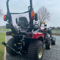 Tracteur de jardin 4x4 221 en excellent état, 21 CV, haute productivité pour le moteur
