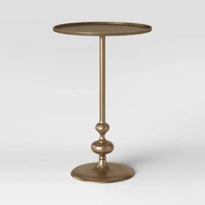 Table basse en fer fait main avec motifs floraux et artisanat traditionnel fort pour des thèmes de décoration classiques et antiques - Product Image 3