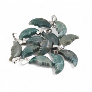 Colgante de Ágata India Natural Chapado en Oro de 14K, Piedra Preciosa de Luna Creciente Tallada a Mano para Collares y Joyería - Product Image 1