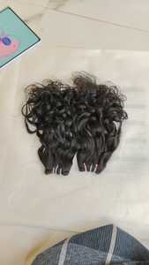 Extensiones de cabello humano indio virgen 100% sin procesar Paquetes de cabello humano alineados con cutícula rizada - Product Image 2