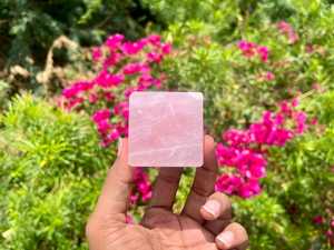 Cubo de cuarzo rosa hecho a mano, piedra de ágata, artesanías de cristal para equilibrio de energía, bienestar estético y holístico para el hogar de la India - Product Image 4