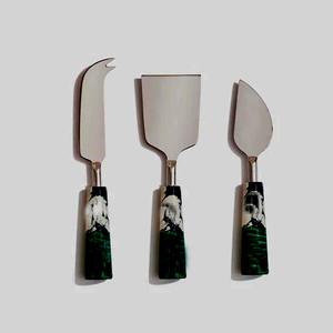 ที่หั่นชีสชุบทองทำจากสเตนเลสสไตล์โมเดิร์นมีด้ามจับสลักลายนูนทรงค้อน - Product Image 2