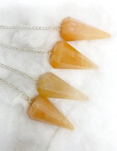 Venta al por mayor mejores precios amarillo Aventurina cuarzo péndulo Feng Shui cristal curación péndulos piedras preciosas piedras semipreciosas artesanías - Product Image 2