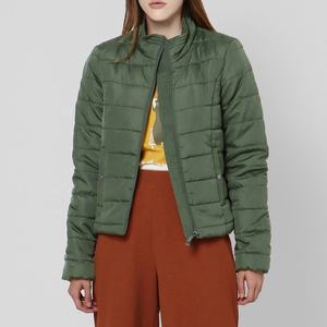 Chaqueta acolchada ligera a prueba de agua para mujer, tendencia superior, moda de invierno, logotipo personalizado, precio barato, fabricante OEM de alta calidad - Product Image 1