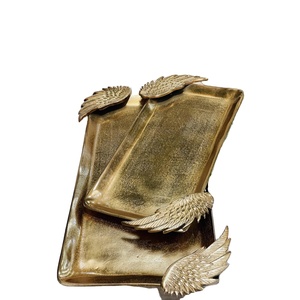 Fournitures de restaurant Plateau décoratif en aluminium avec poignées d'ailes Nouveau design Plateau en aluminium doré en forme de rectangle - Product Image 1