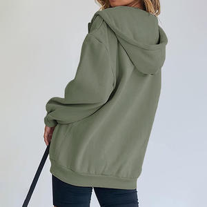 Sudaderas con cremallera para mujer con ajuste personalizado y bordado de etiquetas de impresión de logotipo y marca personalizada para gimnasio o equipos - Product Image 5