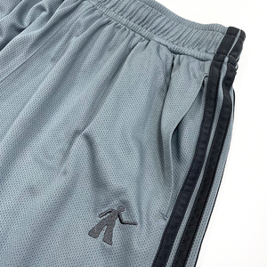 Shorts de sport décontractés pour hommes avec logo personnalisé imprimé en sérigraphie sur le devant, taille élastique, respirant, anti-plis, séchage rapide - Product Image 3