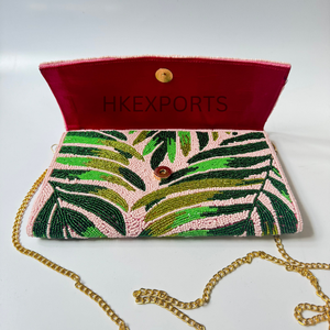 Sac à main en perles bohème chic vert et jaune-Sac artisanal avec détails complexes-Sac à main élégant Boho Crossbody Handbag - Product Image 3