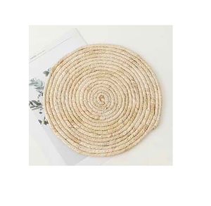 Assiette de présentation en rotin pour occasions spéciales avec décoration de table faite à la main de haute qualité et au design antique - Product Image 1