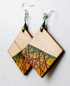 Pendientes con forma de corazón de resina blanca y negra con lámina de oro STYLELISH, Pendientes colgantes de resina de madera geométricos redondos cuadrados - Product Image 3