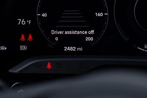 2020 Taycan Turbo S 2.500 Mile izquierda Steer Sedan automático de un solo motor FWD Performance Battery Plus asientos de cuero R17 Light - Product Image 3