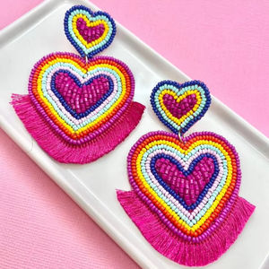 Pendientes de corazón pequeños hechos a mano de lujo en multicolor elegante con bordado de cuentas para mujeres y niñas con estilo último diseño - Product Image 1