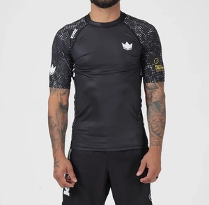 Rashguard de sport unisexe personnalisé extensible pour MMA et BJJ, respirant, UPF50+, écologique, séchage rapide, anti-bactérien, manches courtes - Product Image 6