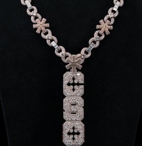 Luxury Custom Letter Round Cut VVS moissanite Diamond Pendant <b>Necklace</b> Iced Out 925 Sterling Silver Hip Hop <b>Statement</b> <b>Necklace</b> - Product Image 1