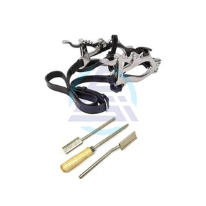 Kit dentaire pour chevaux : Spéculum buccal et jeu de limes flottantes pour chevaux - Product Image 1