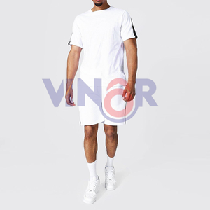 ชุดเซ็ตเสื้อยืดและกางเกงขาสั้นผู้ชายไซส์ใหญ่ ผ้าเนื้อบางเบา ระบายอากาศได้ดี ออกแบบโลโก้ได้ตามต้องการ ผ้าสี่ทิศทางยืดได้ - Product Image 5