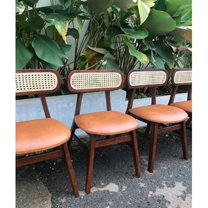 Meubles de café en bois de teck en bois massif fabriqué en Indonésie projet de gros-CHAISE DE CAFE TEAK ET CUIR MARRON - Product Image 1