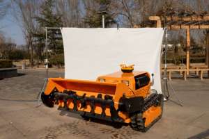 Robot Cortacésped Inteligente con Control Remoto Inalámbrico, Trinciaerba Todoterreno con Orugas para Terrenos Inclinados - Product Image 3