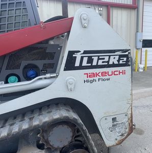 รถตักล้อยางมือสอง ยี่ห้อ Takeuchi รุ่น TL12R2 สำหรับงานก่อสร้าง - Product Image 2
