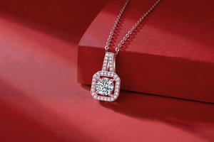 Colgante de diamante de moissanita más vendido para uso diario u ocasiones especiales disponible a precio asequible de la India - Product Image 4