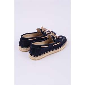 Alpargata cerrada con cuña baja - Product Image 3