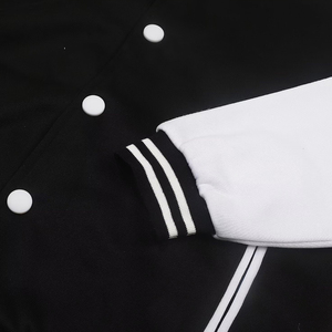 Gran oferta, nuevo estilo, venta al por mayor, ropa personalizada para mujer, chaqueta Varsity para mujer, vendedor superior, chaquetas universitarias completas recortadas para mujer - Product Image 4