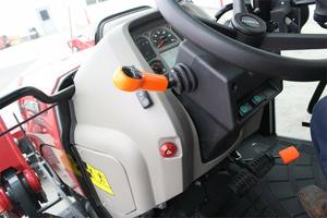 Rodamiento y Bomba para Tractor de Ruedas IH Farmall 75A 4x4 con Motor Cummins, 2024 - Product Image 6