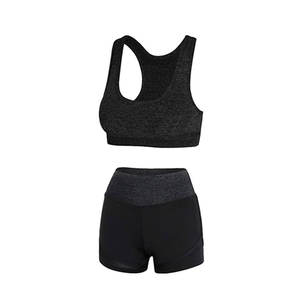 ชุดวอร์มสี่ชิ้นสำหรับผู้หญิงชุดวอร์มผ้าคุณภาพสูงระบายอากาศได้ดีสำหรับยิมและฟิตเนสผู้หญิง - Product Image 4