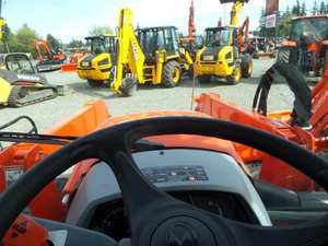 รถแทรกเตอร์ 2025 M5-111HDC12-1 - ประสิทธิภาพการใช้งานระดับพรีเมียม พร้อมความสะดวกสบายและการควบคุมที่เหนือกว่า - Product Image 4