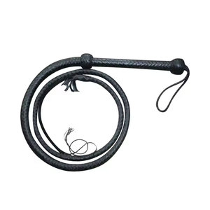 Fouet de taureau en cuir de vache véritable 6 pieds de long 12 tresses Fouet d'équitation noir fabriqué à la main avec tissage tressé authentique - Product Image 1